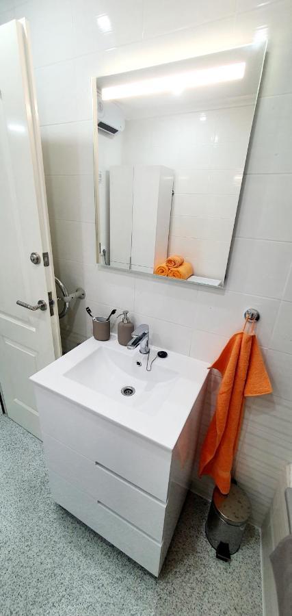Apartments On The Beach In Torrevieja Extérieur photo