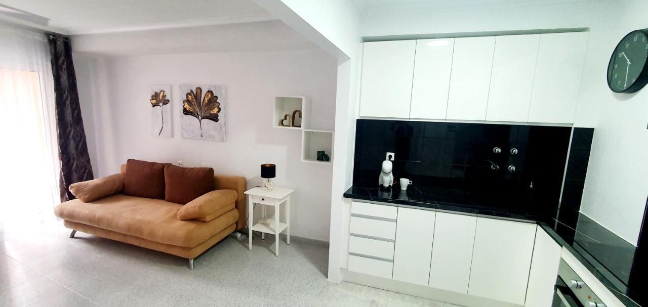 Apartments On The Beach In Torrevieja Extérieur photo